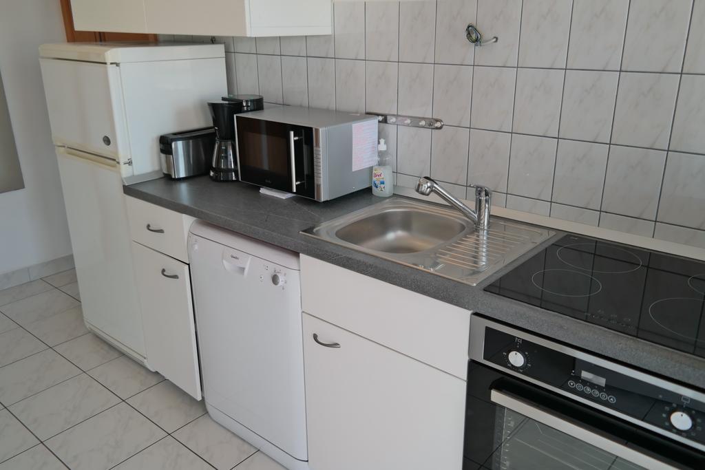 Direkt Am Meer-Apartments Puntaplanka Rogoznica  Kültér fotó
