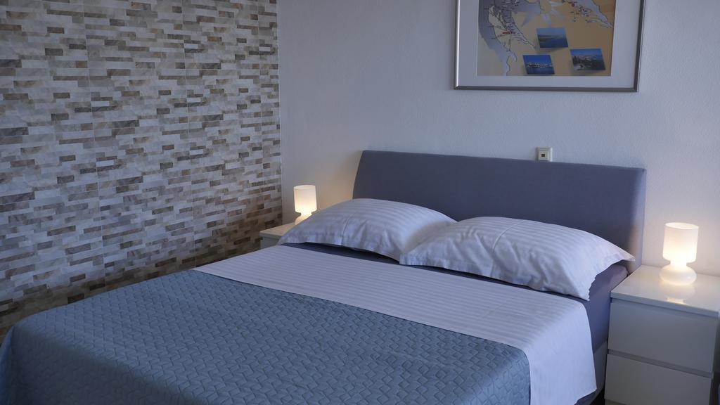 Direkt Am Meer-Apartments Puntaplanka Rogoznica  Kültér fotó